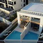 ヴィラ Rosemary East - Heated Infinity Swimming Pool - Jacuzzi - Kids Playroom - Sea View マカルスカ